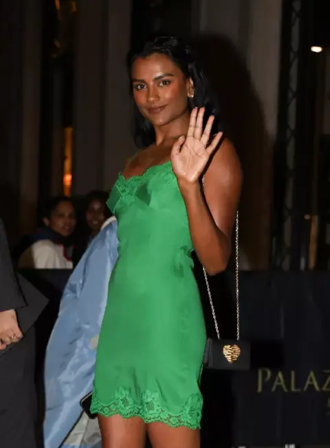 Ashley Simone Looks Stunning in Milan 09-26-2025