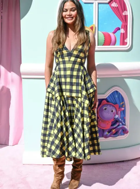 Chrissy Teigen – Attends Premiere of Universal Pictures ‘Gabby’s Dollhouse: The Movie’ in Los Angeles, California 09-20-2025