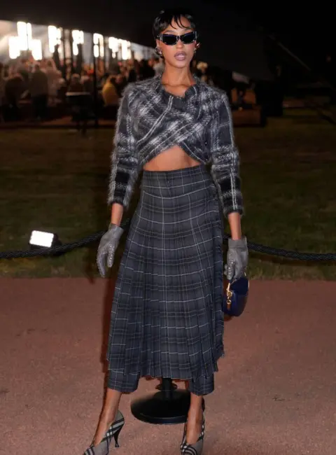 Jourdan Dunn – Attends the Burberry Show During the London Fashion Week at Hyde Park in London, England 09-22-2025