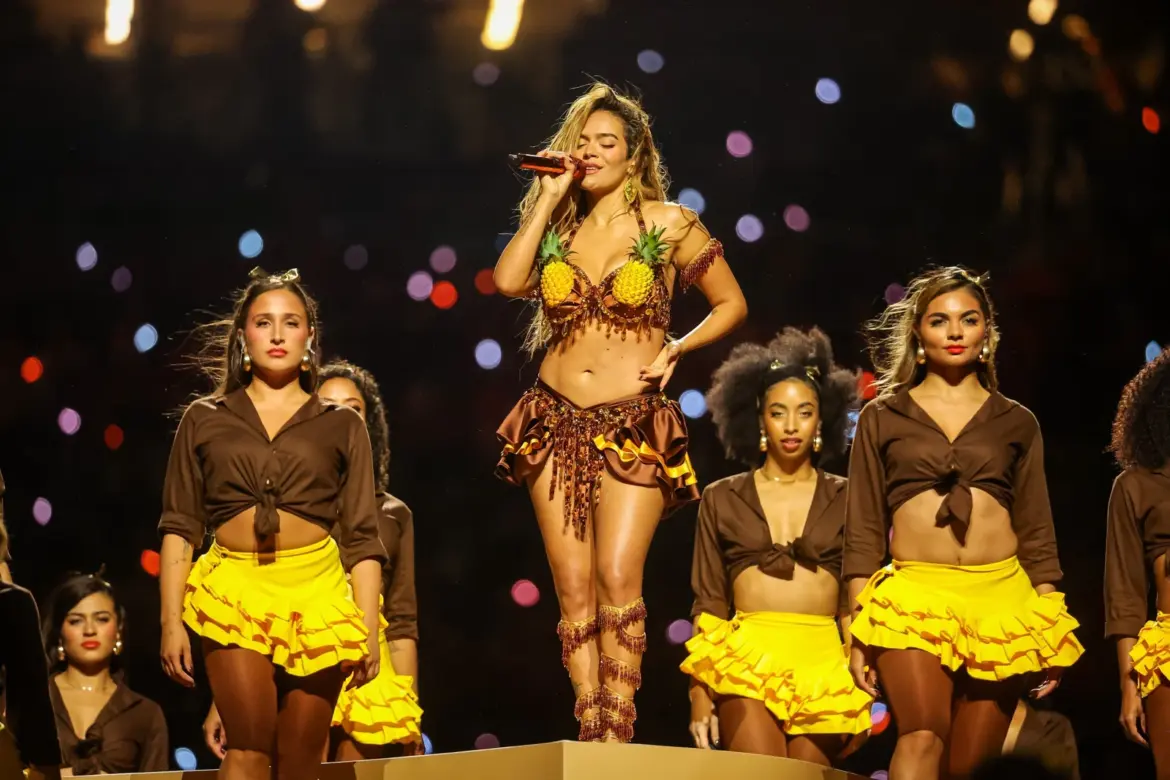 Karol G – Performs During Halftime of the Game Between the Kansas City Chiefs and the Los Angeles Chargers in Sao Paulo 09-05-2025