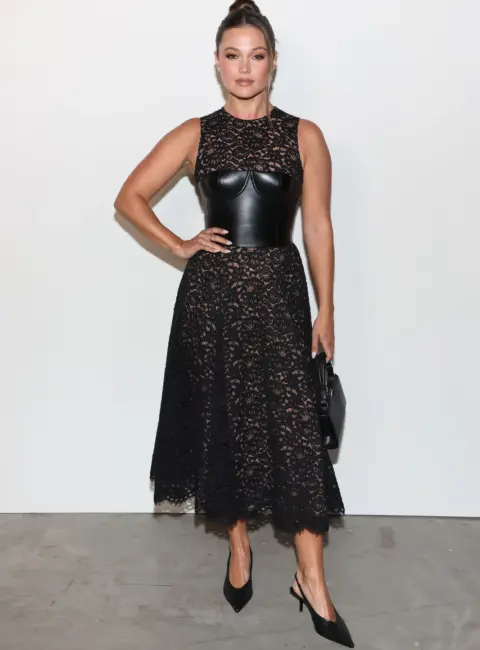 Olivia Holt – Michael Kors Fashion Show in New York 09-11-2025