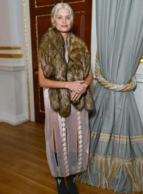 Pixie Geldof – Attends the Simone Rocha Show During LFW in London, England 09-21-2025