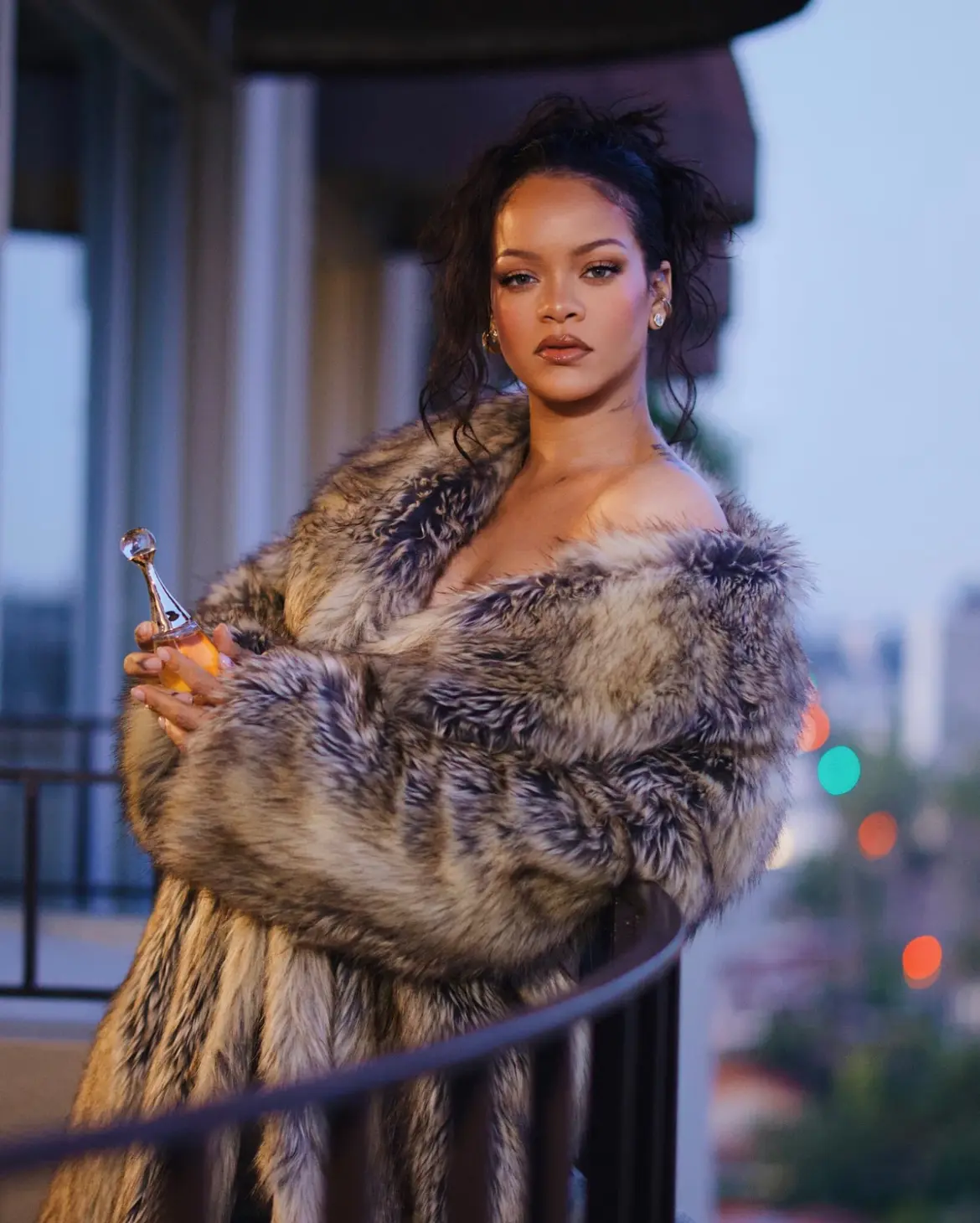 Rihanna – J’Adore Perfume September 2025