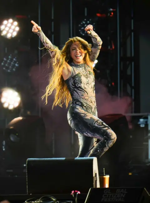 Shakira – Performs at the Global Citizen Festival in Central Park, New York 09-27-2025
