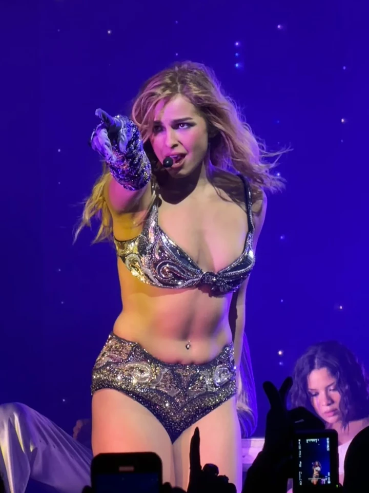 Addison Rae – Welcomes Guest Performer Charli XCX During her Addison Tour Concert at the Greek Theatre in Los Angeles 10-22-2025