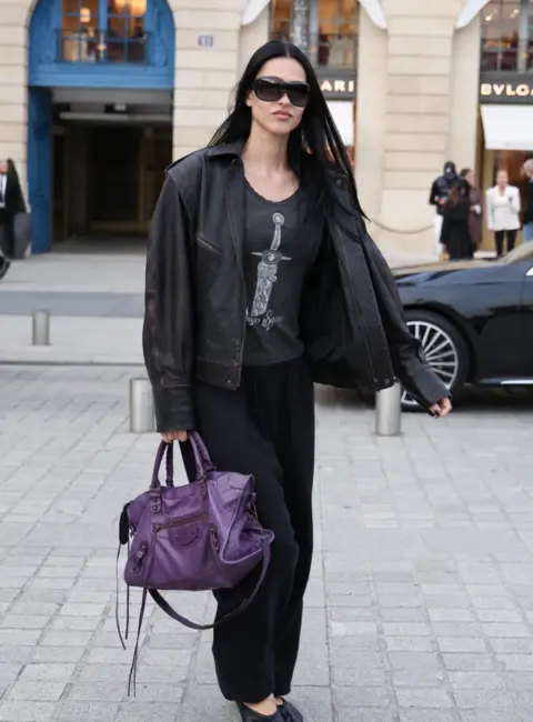 Amelia Gray Hamlin Stuns with Balenciaga Bag at Place Vendome in Paris 10-01-2025