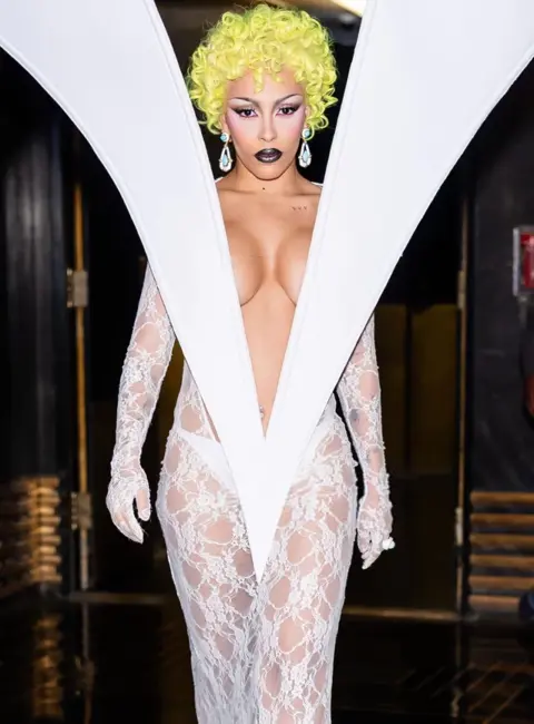 Doja Cat Arriving to Saturday Night Live in New York City 10-04-2025