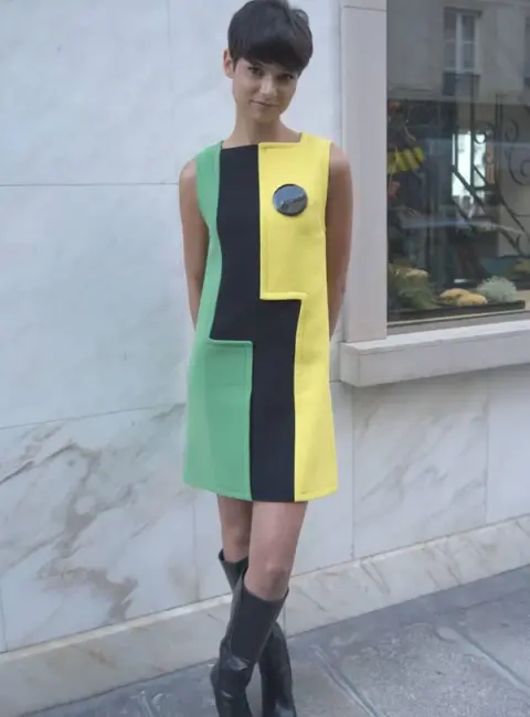 Eve Gilles is Seen Leaving the Pierre Cardin Fashion Show During the Spring/Summer 2026 Women’s Ready-to-Wear Fashion Week in Paris, France 10-07-2025