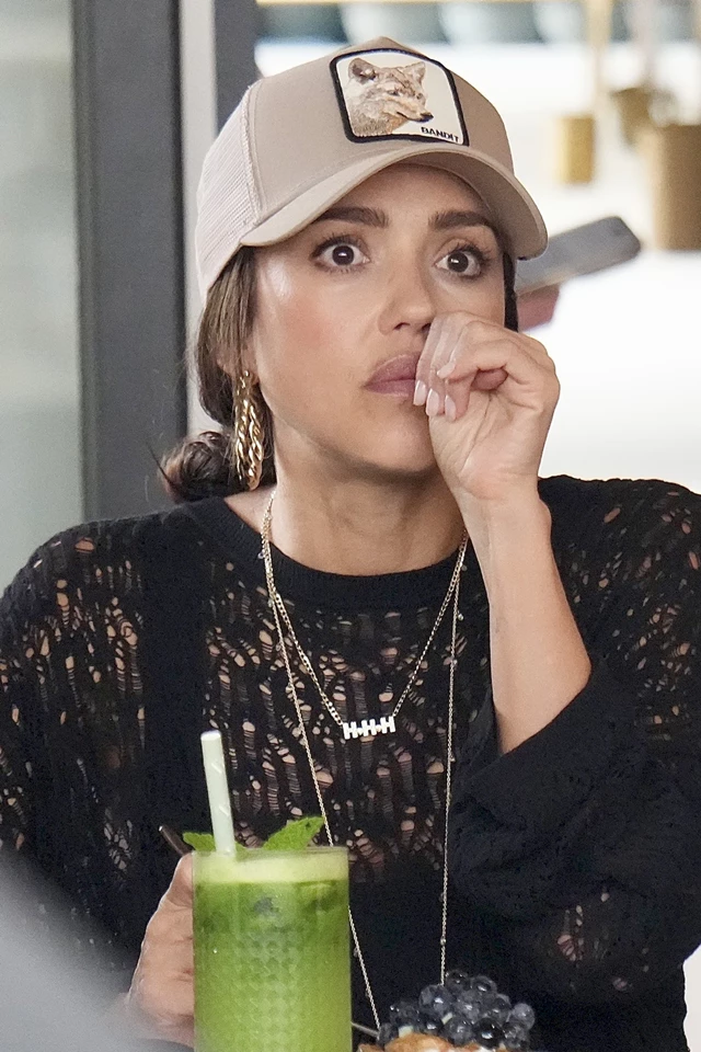 Jessica Alba on the Set of ‘The Mark’ in Gold Coast, Australia 10-12-2025