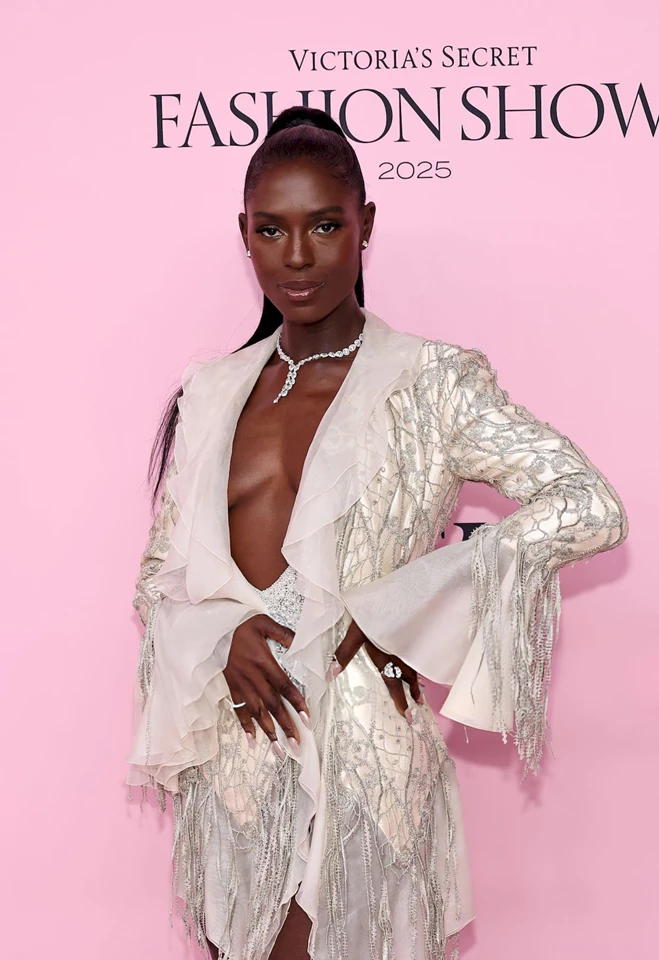 Jodie Turner-Smith – 2025 Victoria’s Secret Fashion at Steiner Studios in New York 10-15-2025