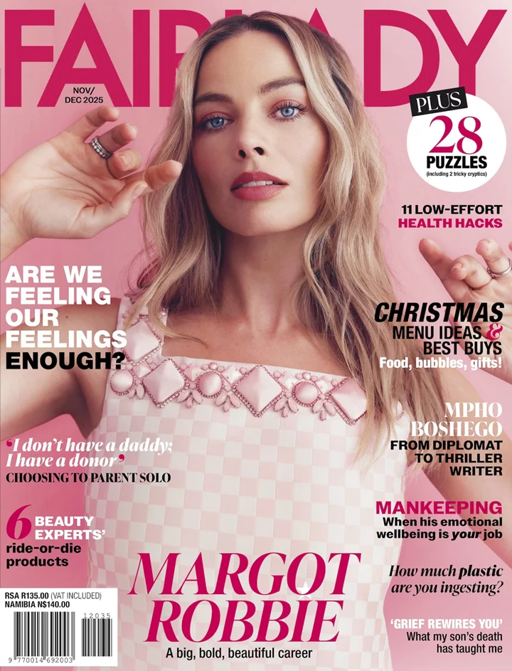 Margot Robbie – Fairlady November/December 2025
