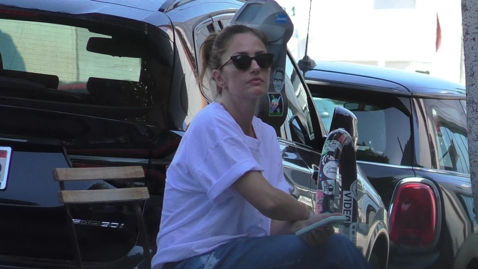 Minka Kelly Spotted Enjoying a Refreshing, Healthy Juice in Hollywood 10-22-2025