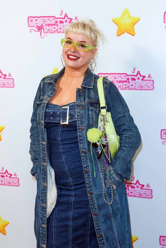 CELEBS100-NIKITA HOLLY - DRESS TO IMPRESS FASHION SHOW AT SOMERSET HOUSE IN LONDON 10-04-2025 (2) -1