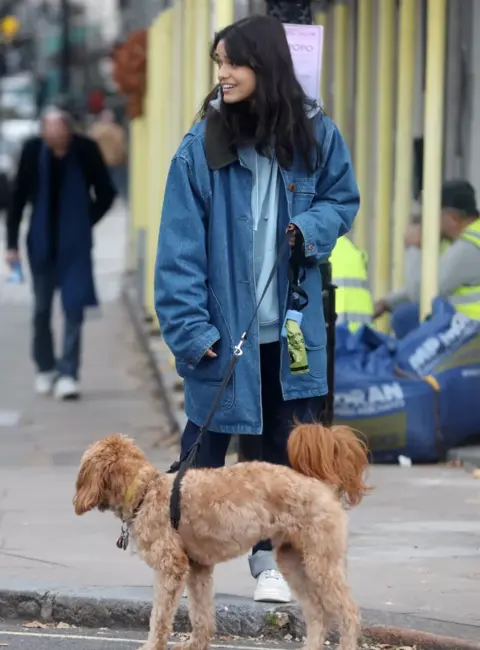 Rachel Zegler Takes a Stroll with Her Furry Friend in London 10-08-2025