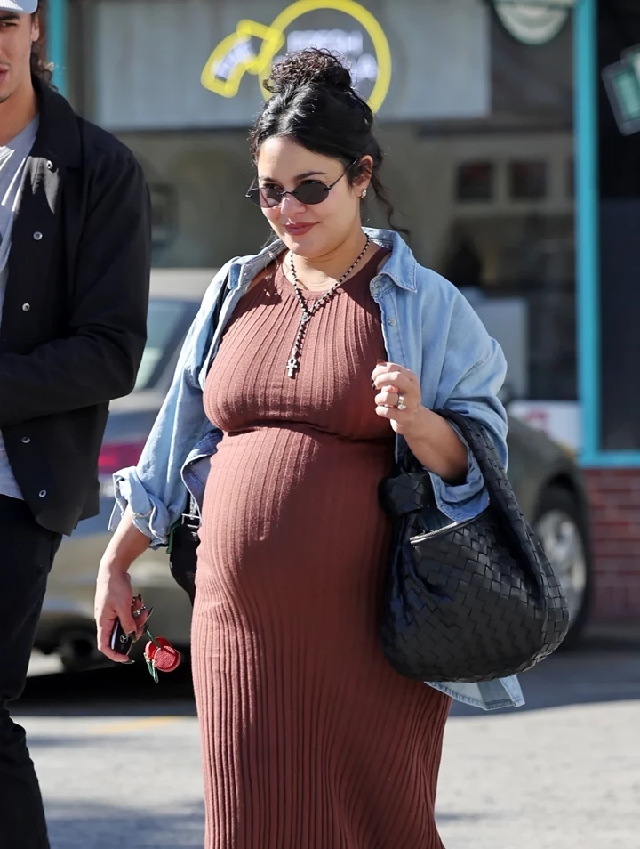 Vanessa Hudgens Spotted Enjoying a Family Breakfast Outing in Los Angeles 10-17-2025