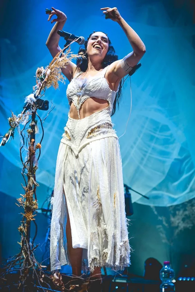 Carola Moccia (aka La Niña) – Performs Live at the PalaPartenope During her ‘Furèsta Europa Tour 2025’ in Napoli, Italy 11-26-2025