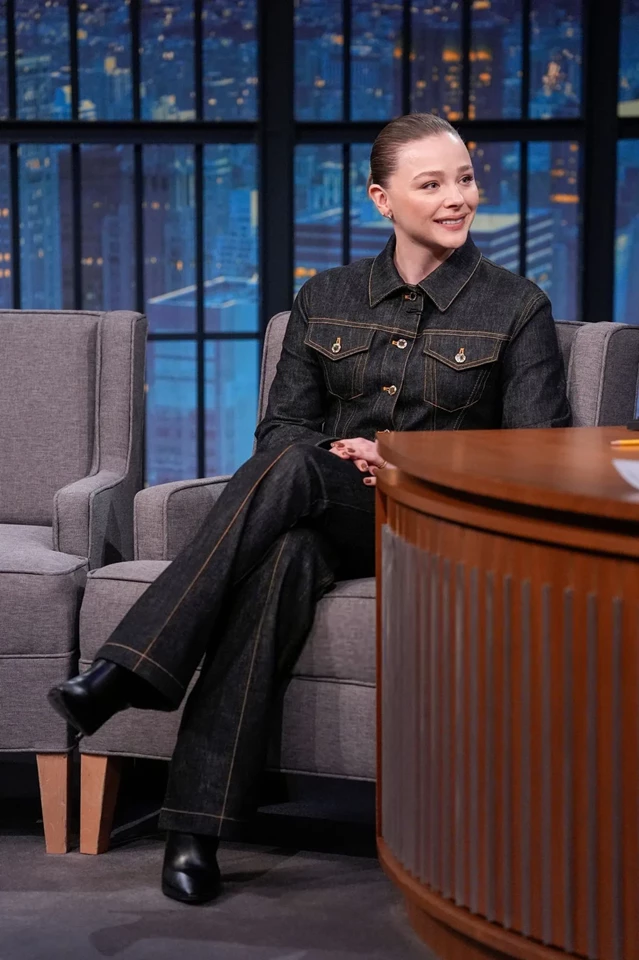 Chloe Grace Moretz – Late Night with Seth Meyers 11-18-2025