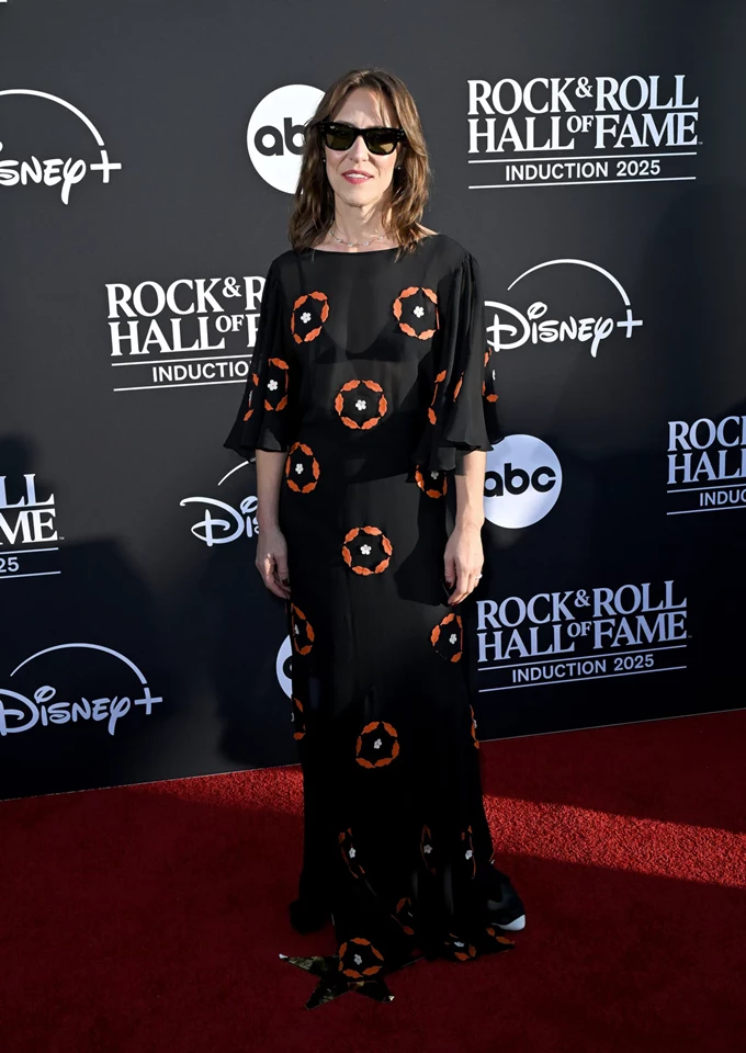 Feist – 2025 Rock & Roll Hall of Fame Induction Ceremony in Los Angeles, California 11-08-2025