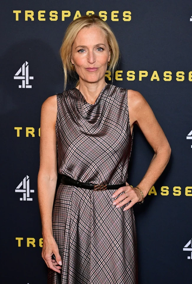 Gillian Anderson – ‘Trespasses’ Photocall at the Ham Yard Hotel in London, England 11-04-2025