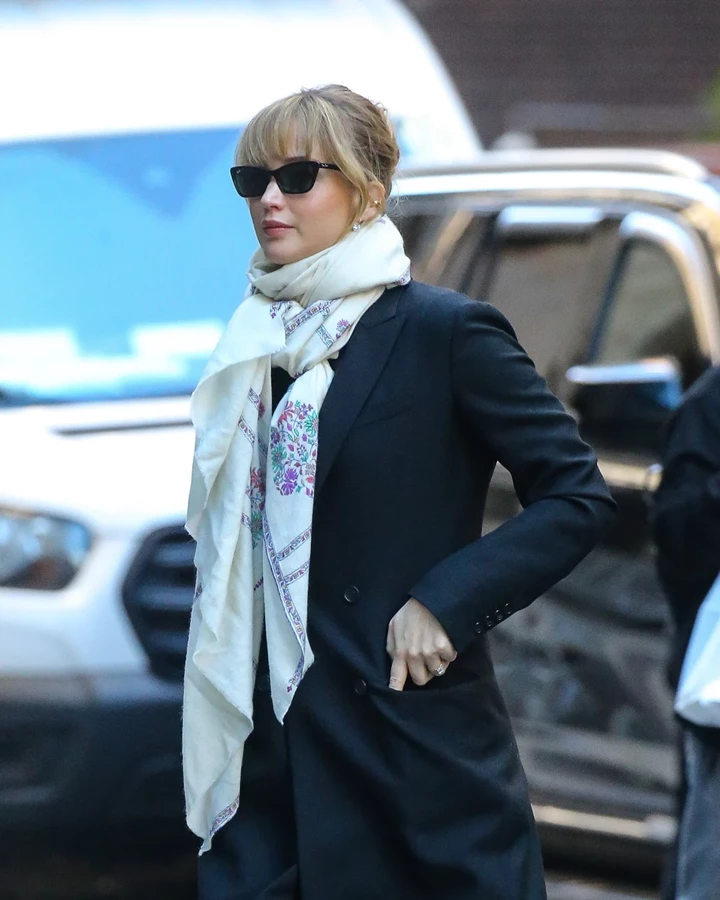 Jennifer Lawrence Stuns in New York City 10-27-2025