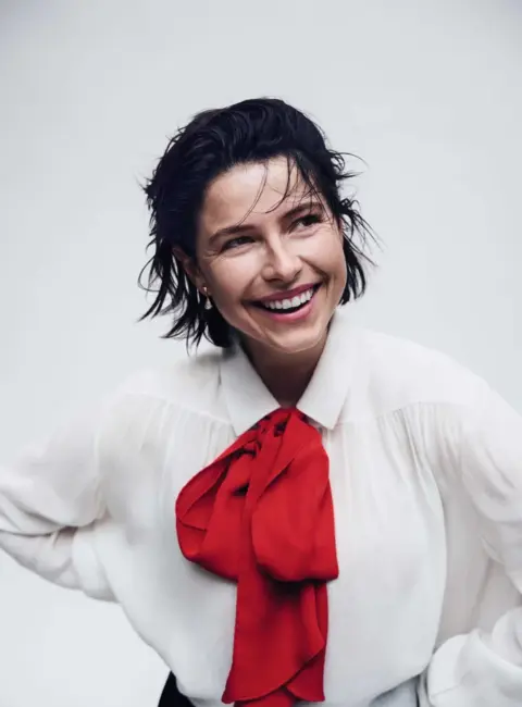 Jessie Buckley – ELLE USA: Women in Hollywood November 2025