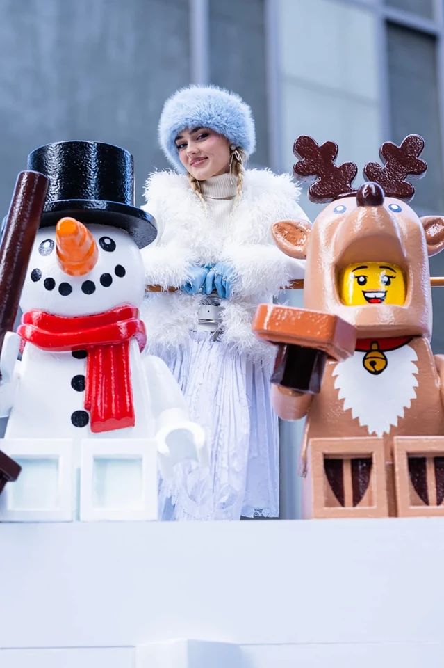 Meg Donnelly – 2025 Macy’s Thanksgiving Day Parade in New York City 11-27-2025