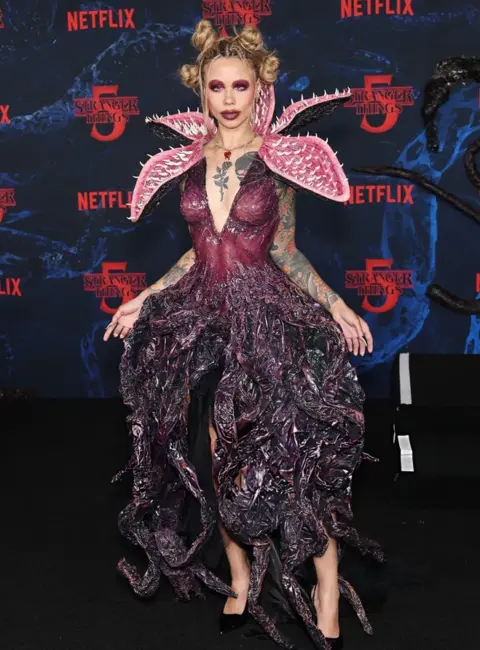Snitchery – Attends the Los Angeles Premiere of Netflix’s ‘Stranger Things’ Season 5 at TCL Chinese 6 Theatres in Hollywood, California 11-06-2025