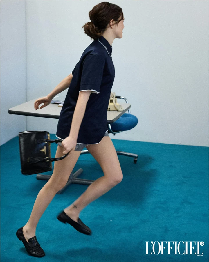 Zoey Deutch – L’OFFICIEL USA December 2025/January 2026