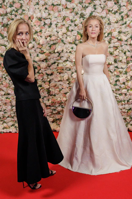 Gillian Anderson Comes Face to Face with Her Madame Tussauds London Wax Figure in London 11-26-2025