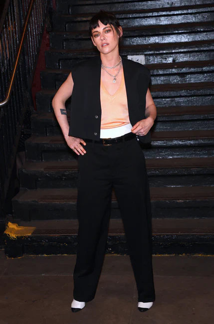 Kristen Stewart – Attends the Chanel Métiers d’Arts 2026 New York Fashion Show 12-02-2025