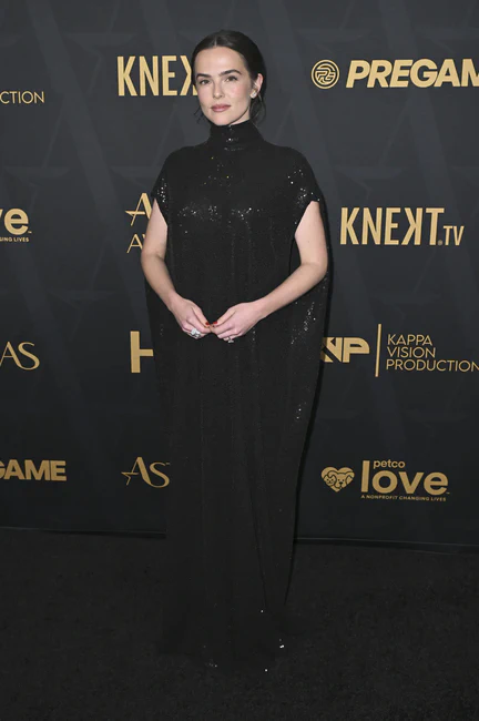 Zoey Deutch – Attends the 2026 Astra Film Awards Presented by The Hollywood Creative Alliance at Sofitel Los Angeles at Beverly Hills in Los Angeles, California 01-09-2026