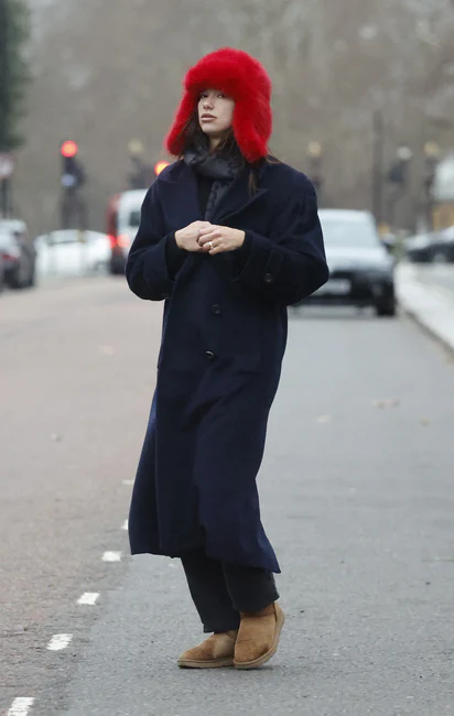Dua Lipa and Callum Turner Enjoy a Scenic Dog Walk in Hyde Park, London 12-30-2025